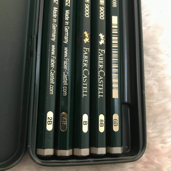 Faber Castell 9000 black lead pencils - Picture 3 of 4